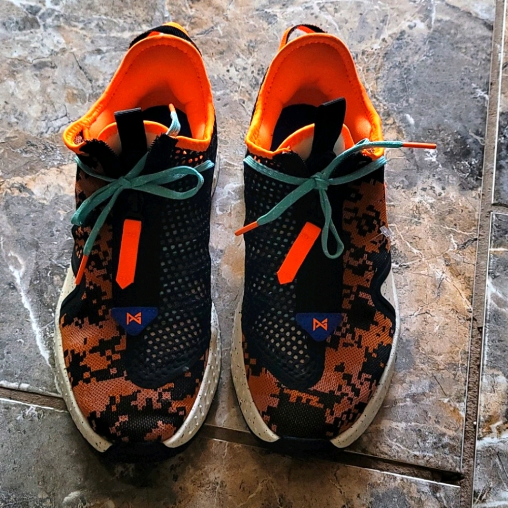Nikes women Paul James size 8